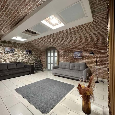 Apartamento 2Х Кім-Й Loft На Площі Філармонії By Willox Chernivtsi Exterior foto